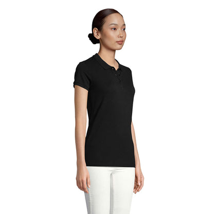 Polo negro para mujer con ajuste entallado y cuello tipo camisa