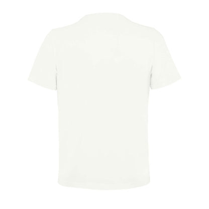 Camiseta blanca sin logotipo, vista lateral sin modelo humano.