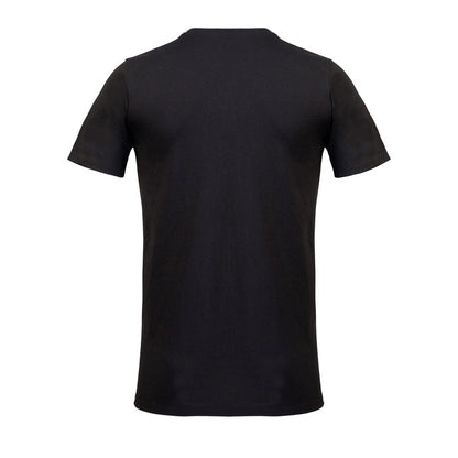 Vista de espalda de camiseta negra de manga corta
