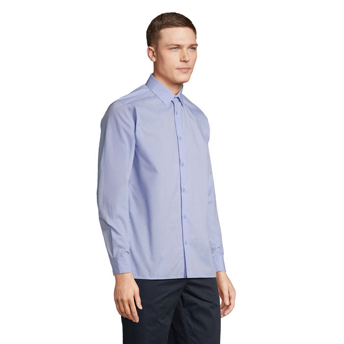 Vista lateral de camisa azul claro para hombre con cuello clásico