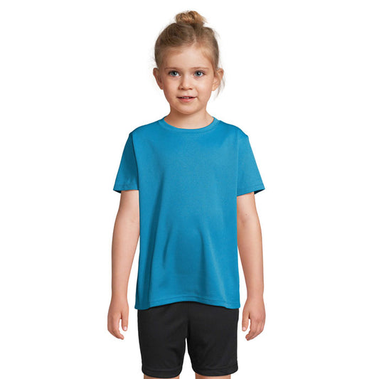 Niña sonriente usando una camiseta SPRINT KIDS - SPRINT KIDS SPORTS T-SHIRT de color azul.