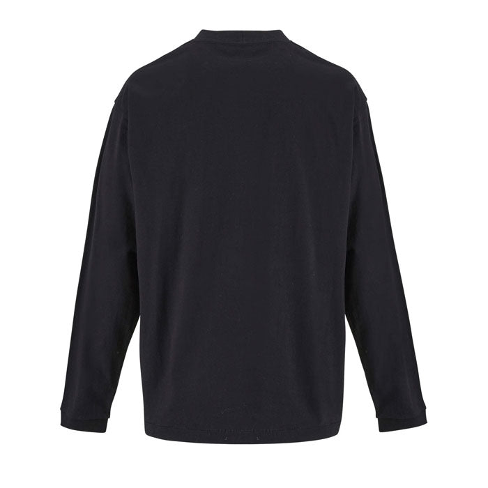 Vista trasera de la LEGACY LSL CAMISETA 220g en color negro, con corte oversize y mangas largas.