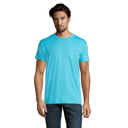Vista trasera de camiseta verde manzana unisex sin detalles visibles