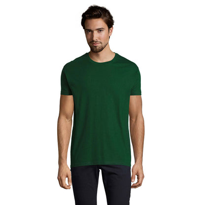 Camiseta verde claro de manga corta, cuello redondo y estilo casual