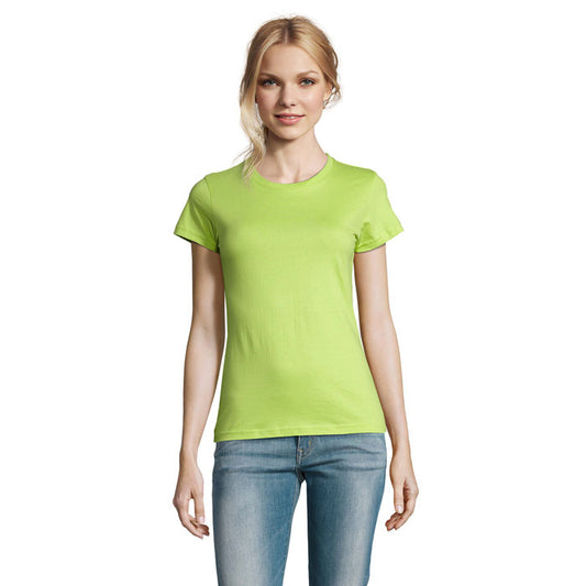 Camiseta de mujer en color verde neón, de algodón suave, con cuello redondo y mangas cortas, vista frontal.