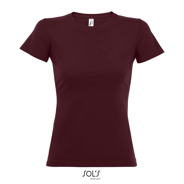 Camiseta de mujer en color burdeos, de algodón, con cuello redondo y mangas cortas, ideal para uso diario.