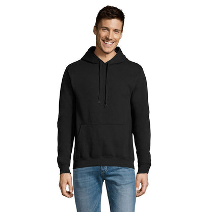 Vista delantera de sudadera negra con capucha para hombre