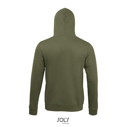 Parte trasera de sudadera caqui en modelo masculino